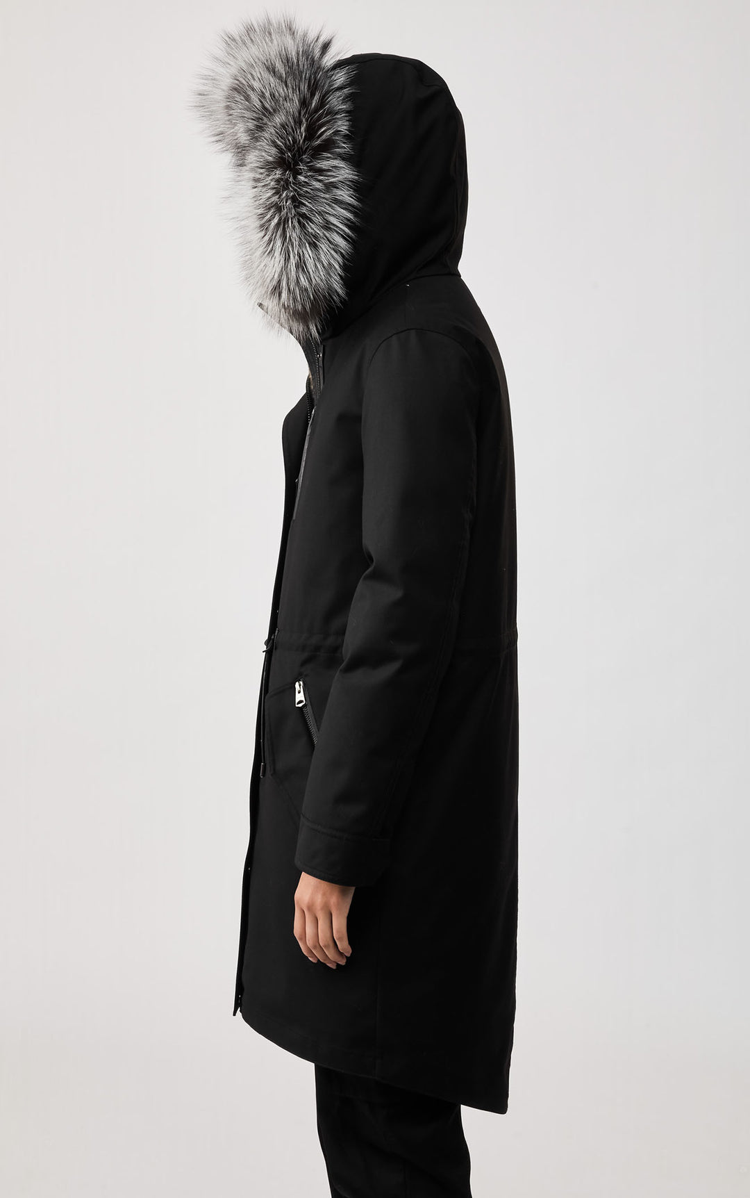 manteau Parka doublé de lapin et col en renard argente. 
