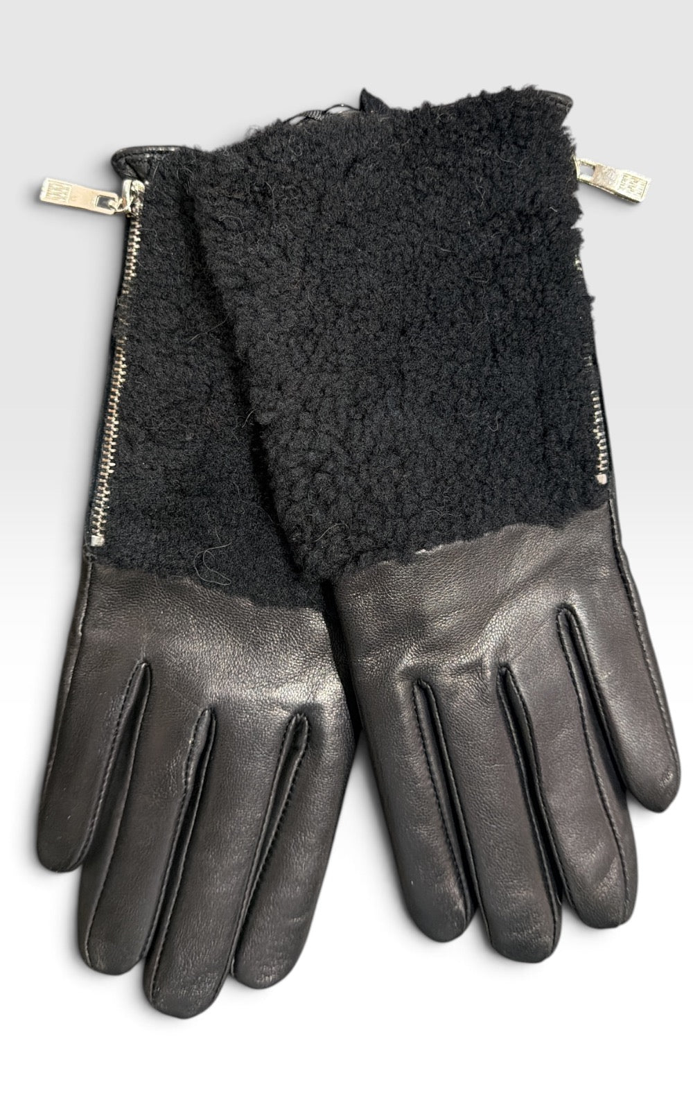 Lambskin gloves