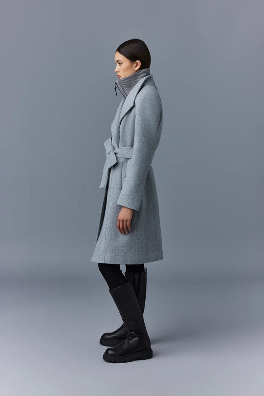 manteau en laine ajusté avec ceinture