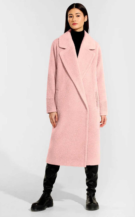 Long manteau en laine d'alpaga rose par sentaler
